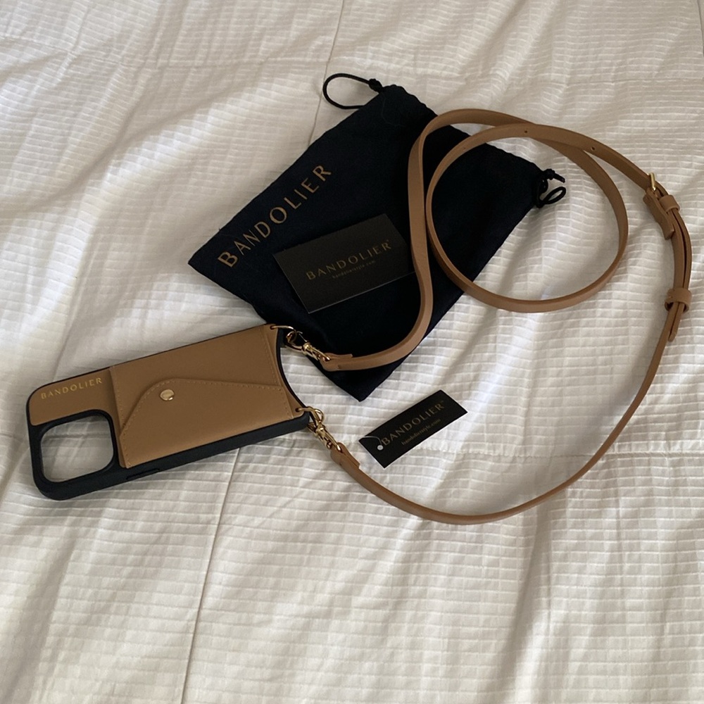 Bandolier NWT  iPhone 13